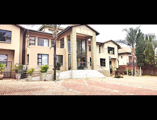 80M² BUSINESS CENTRE TO LET IN ELDORAIGNE